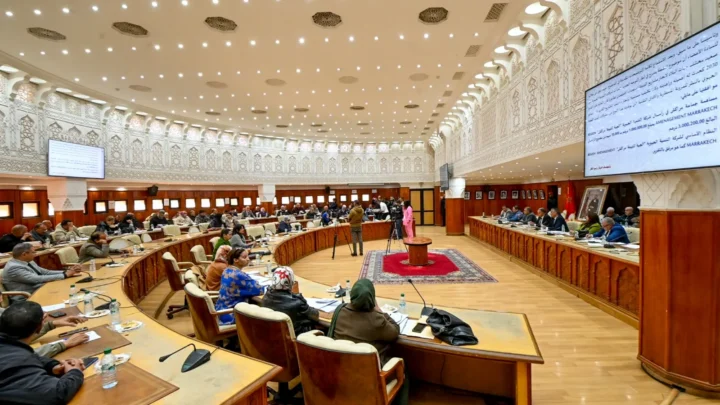 ميزانية مراكش 2027.. أي أولويات لتدبير مدينة تواجه ضغط التوسع العمراني؟